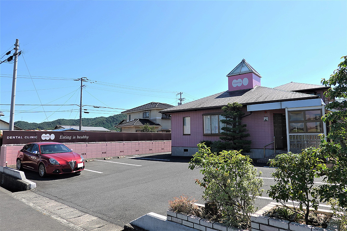 外観と駐車場